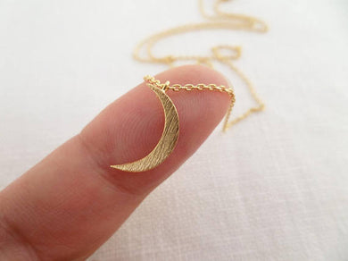 Crescent Moon Necklace Tiny Gold Silver or Rose Gold Moon Jewelry Dainty and Delicate Birthd Wedding Bridesmaid Gift YLQ0648