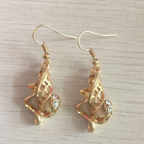 Cute girls music Note gold color Earring Fashion dangle Earrings for Women Jewelry Wholesale Gift Hot Sell Forbid Skin Allergy