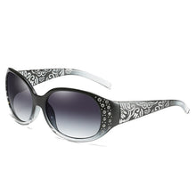 Load image into Gallery viewer, Polarized Sunglasses Women Lady Elegant Rhinestone Sunglasses Travel Sun Glasses Female Driving Eyewear Oculos De Sol