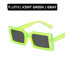 Carica l&#39;immagine nel visualizzatore di Gallery, Trendy Rectangle Sunglasses Women Green Fluorescent Street Shot Eyewear Black Thick Frame Fashion Female Cool Sun Glasses