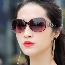 Load image into Gallery viewer, DIGUYAO Vintage Female Classical small Oval sunglasses Gradient Lens glasses oculos de sol feminino retro Women shades Zonnebril