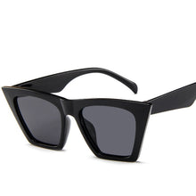 Load image into Gallery viewer, DYTYMJ Vintage  Sunglasses Women Classic Cat Eye Sun Glasses Women Retro Gradient Sunglasses Outdoor Lentes De Sol Mujer