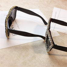 Load image into Gallery viewer, De gran tamaño de diamantes de imitación cuadrado marco gafas de sol señoras diamante gafas de marca diseñador de moda gafas de sol UV400 tonos para las mujeres