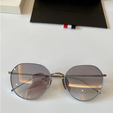 Load image into Gallery viewer, Design Sunglasses Classic Round Titanium Alloy UV400 Protection TBX914 Men Women Sun Glasses With Original Box