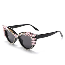 Carica l&#39;immagine nel visualizzatore di Gallery, Diamond Cat Eye Sunglasses Women Rhinestone Sun Glasses  Brand Designer Crystal Sexy Frame Rhinestone Eyewear Oculos