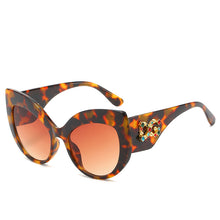 Load image into Gallery viewer, Diamond Sunglasses Cat eye Glasses Women  Brand Geometric Sunglass Personality Eyewear Shades Oculos De Sol Gafas