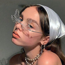 Load image into Gallery viewer, Dragonfly Steampunk Sunglasses Retro Gradient Transparent Lens UV400 Sunglasses Women Frameless 2023 Glasses Women