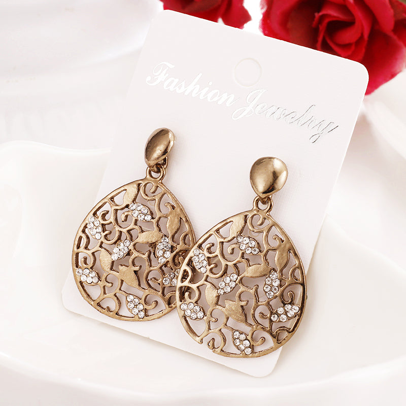 E0403 New Arrival Vintage Gold Color Earrings For Women Bohemia National Elements Drop Earrings Statement Jewelry Exquisite Gift