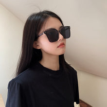 Load image into Gallery viewer, [EAM]  Women Black Green Casual Cool Glasses Accessories Temperament Tide All-match Spring Autumn 2023 1DE0525