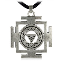Carica l&#39;immagine nel visualizzatore di Gallery, Buddismo Kali Yantra della trasformazione Ciondolo della dea indù Tantrico Yoga Hindi Gioielli Collana di loto 