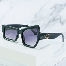 Load image into Gallery viewer, Emosnia 2023 Irregular Sunglasses Men Retro Oversized Leopard Plastic Frame Women Sun Glasses Party Funny Eyewear UV400
