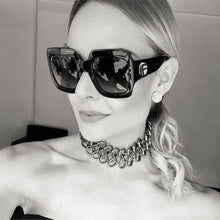 Carica l&#39;immagine nel visualizzatore di Gallery, Emosnia Occhiali da sole quadrati Goggle UV400 Donna Donna Trend Nero Grigio sfumato 2023 Occhiali da vista Oculos da esterno 