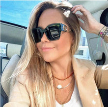 Load image into Gallery viewer, Eoome Sun Glasses Women 2023 Butterfly Shape Vintage Sunglass Top Quality 24 hours Delivery With Case очки солнечные жен