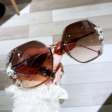 Load image into Gallery viewer, Ettatend Rimless  Rhinestone Bling Sunglasses Women Desinger Personality Sun Glasses Vintage Shades Gradient Lens