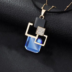 European and American New fashion Golden Hollow Geometric Big Crystal Stone Pendant Necklace Fine Jewelry for women personality