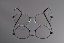 Carica l&#39;immagine nel visualizzatore di Gallery, Eyeglasses Frames Men Fashionable Eyeglass Glasses Frame Brand Round Stainless Steel Glass Frame Women Eyewear Ev1155