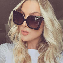 Load image into Gallery viewer, Brand Designer Cat Eye Sunglasses Women Vintage Female Gradient Butterfly Cateye Sun Glasses Oculos Feminino 5262F