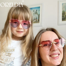 Load image into Gallery viewer, Brand Heart Kids Sunglasses 2023 Children Retro Pink Cartoon Sun Glasses Frame Girls Boys Baby Sunglasses UV400 Eyewear