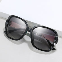 Load image into Gallery viewer, Classic Women Polarized Sunglasses UV400 Protection