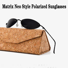 Carica l&#39;immagine nel visualizzatore di Gallery, Raffreddare The Matrix Neo Style rivetti polarizzati occhiali da sole da uomo slim senza montatura occhiali da sole di design di marca Oculos De Sol 