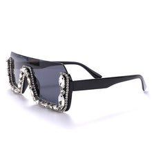 Carica l&#39;immagine nel visualizzatore di Gallery, Occhiali da sole quadrati senza montatura a mezza montatura alla moda in cristallo Occhiali da sole Occhiali da sole da donna Occhiali da sole con strass firmati di marca