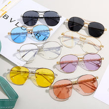Load image into Gallery viewer, Diamond Pilot Sunglasses Women 2023  Oversized Sunglasses Men Femal Eyewear Vintage Round Glasses Shades UV400