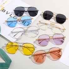 Load image into Gallery viewer, Diamond Pilot Sunglasses Women 2023  Oversized Sunglasses Men Femal Eyewear Vintage Round Glasses Shades UV400