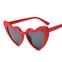 Carica l&#39;immagine nel visualizzatore di Gallery, Occhiali da sole a cuore Donna Classic Designer Occhiali da sole sfumati Tonalità color caramello Occhiali con montatura Donna Oculos De Sol UV400
