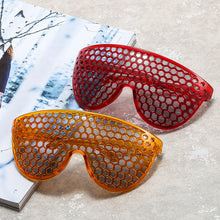 Load image into Gallery viewer, Honeycomb Oversized Sunglasses 2023 Women Men  Brand Windproof Sunglasses Female Driving Goggles De Sol Oculos