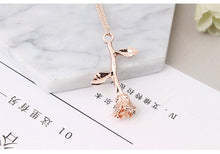 Carica l&#39;immagine nel visualizzatore di Gallery, Fashion Jewelry Collier Pink Gold Rose Statement Pendant Necklace Women&#39;s Beauty and Beast Jewelry Lovers Gifts  4CND24