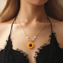 Carica l&#39;immagine nel visualizzatore di Gallery, Fashion Jewelry Collier Pink Gold Rose Statement Pendant Necklace Women&#39;s Beauty and Beast Jewelry Lovers Gifts  4CND24