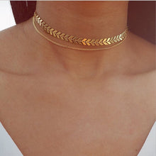 Carica l&#39;immagine nel visualizzatore di Gallery, Fashion Jewelry Collier Pink Gold Rose Statement Pendant Necklace Women&#39;s Beauty and Beast Jewelry Lovers Gifts  4CND24