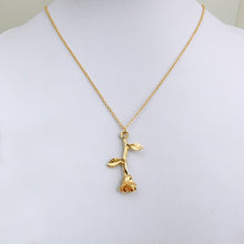 Carica l&#39;immagine nel visualizzatore di Gallery, Fashion Jewelry Collier Pink Gold Rose Statement Pendant Necklace Women&#39;s Beauty and Beast Jewelry Lovers Gifts  4CND24