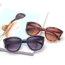 Load image into Gallery viewer, Leopard Cat Eye Sunglasses Lady Retro Gradient Sunglasses pc Metal Frame Classic Style Woman Sunglasses UV400