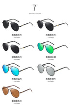 Carica l&#39;immagine nel visualizzatore di Gallery, Occhiali da sole da uomo pilota Lenti polarizzate Marca Driving Designer montatura in lega per esterni occhiali da sole maschili Oculos De Sol UV400 209 