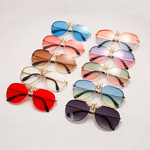 Carica l'immagine nel visualizzatore di Gallery, Occhiali da sole da donna Occhiali con strass ape Famoso designer di marca Occhiali da sole con lenti a colori sfumate Occhiali stile punk Hot