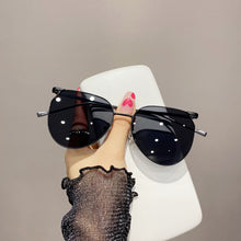 Load image into Gallery viewer, Oversized Pilot Metal Green Sunglasses Women 2023 Brand Design Retro 90s Square Frame Gradient Lens Sun Glasses Shades
