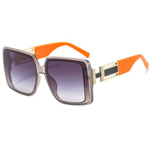 Carica l&#39;immagine nel visualizzatore di Gallery, Oversized Trend Hollow Frame Sunglasses Brand Designer Female Sunglasses Model Eyeglasses Outdoor oculos de sol