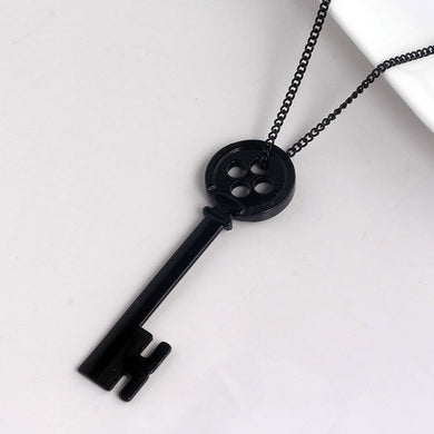 Fashion Personality Halloween Metal Coraline Key Skeleton Props Neil Gaiman Retro Black Treasure Chest Key Necklace