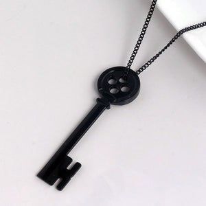 Fashion Personality Halloween Metal Coraline Key Skeleton Props Neil Gaiman Retro Black Treasure Chest Key Necklace