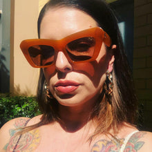 Load image into Gallery viewer, Personality Tortoise Women Sunglasses UV400 2023 OEM Cat Eyes Brand Designer Sun Glasses Women Oculos