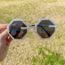 Carica l&#39;immagine nel visualizzatore di Gallery, Polygon Sunglasses Women Brand Designer Eyewear Sun Glasses Shiny Diamond Shades Female Retro Frame Glasses UV400