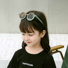 Load image into Gallery viewer, Retro Round Kids Sunglasses Brand Designer Children Sunglasses Boys Girls Baby Outdoors Goggle Shades Eyewear