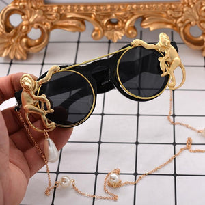 Retro Round Monkey Metal Chains Decoration Baroque Sunglasses Women Designer Clamshell Cool Eyewear Jewelry