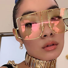 Carica l&#39;immagine nel visualizzatore di Gallery, Rivet Square Sunglasses Women 2023   Brand Oversized Mirror Metal Glasses Men Shades UV400 Unique Female Eyewear