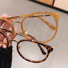 Load image into Gallery viewer, Round Women Glasses Frame Vintage Retro Clear Lens Eyewear Men Optical Leopard Green Eyeglasses Frame