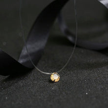Carica l&#39;immagine nel visualizzatore di Gallery, Fashion Shiny Crystal Necklace Zircon Pendant Transparent Fishing Line Invisible Ladies Necklace Jewelry Clavicle Chain Chocker