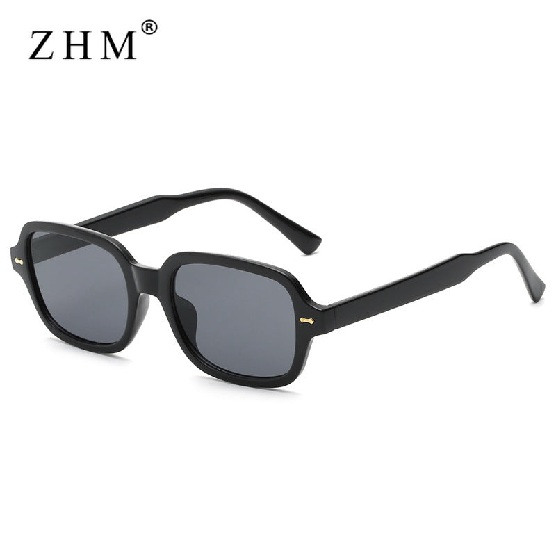Square Sunglasses Men Women Small Frame Yellow Sunglasses Female Retro Rivet Sunglasses Gafas De Sol Mujer UV400