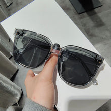 Carica l'immagine nel visualizzatore di Gallery, Square Sunglasses Women Designer  Cat Eye Sun Glasses Female Classic Vintage UV400 Outdoor Oculos De Sol vintage