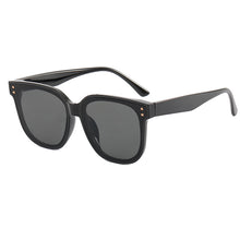 Carica l'immagine nel visualizzatore di Gallery, Square Sunglasses Women Designer  Cat Eye Sun Glasses Female Classic Vintage UV400 Outdoor Oculos De Sol vintage